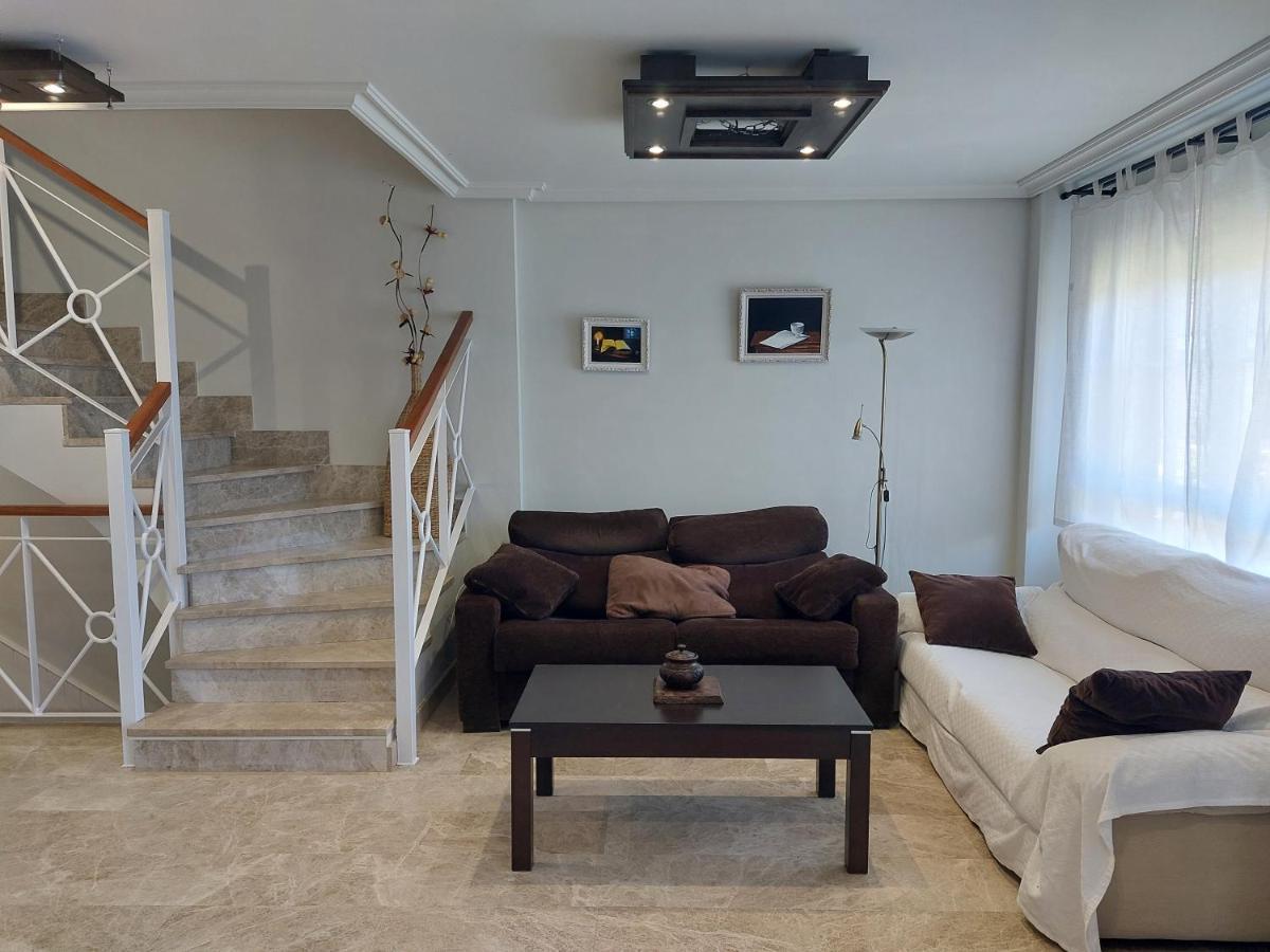 Chalet Urbano En Salamanca サンタ・マルタ・デ・トルメス エクステリア 写真
